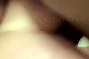 loira fatal e negão implacável alerta de perigo e desejo no ar