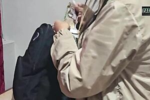 Sexo Por Dinero Real Inmigrante Extranjera Reci�n Llegada De Los Estados Unidos Acepta Tener Sexo Al Paso En Un Hotel Barato Y Dejarse Grabar A Cambio De Efectivo