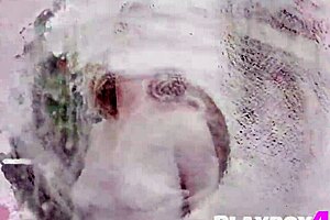 Beautiful big tits blonde girl posing in sexy lingerie?