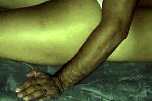 Despertando a mi puta para cojermela waking up my whore to use her like a sex toy