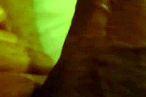 Built9 seeks a white bottom who loves big cocks