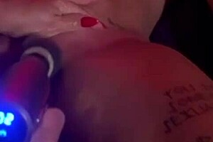 Hey, I made that cute virgin girl cum so good without losing the hut! 😍🍑