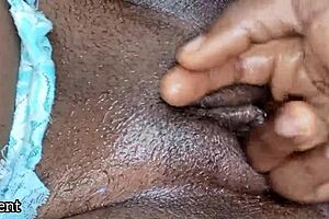 Mature madam offers wet pussy to house boy