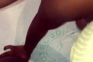 morena dominicana loves oral and squirting hard