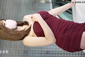 car show legs girl 6 chats about her stunning legs on display 😍