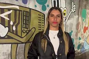 MINHA ESPOSA DANDO PRA OUTRO NA AREIA DA PRAIA, FIRST TIME WITH TATTOOED BEAUTIFUL ASS AND HUMILIATION