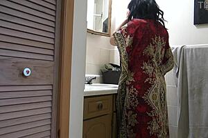 Pakistani Stepmother Is Shocked When Her Stepson Cums Inside Her Pussy