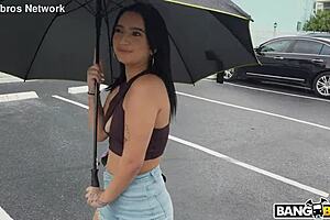 i put penis icin on her pusy after the blowjob and cumshot