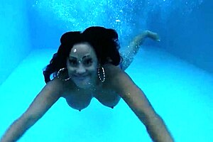 Slutty Asian Secretary Maxine X Fucks Herself on Desk