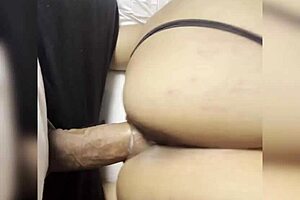 hey, check out this big booty shaking