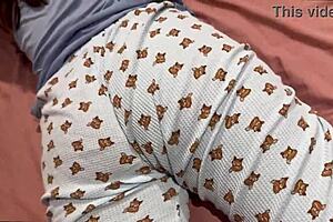 Hermanastra culona se hace la dificil le lleno la vagina de leche 😏