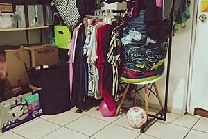 Bbw gordita mexicana doing cleaning in the room