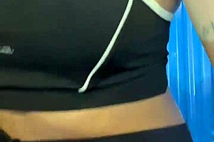 P�s Treino Gostosa No Banheiro Lotado