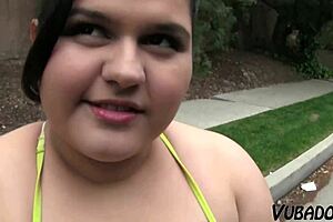 Fat Amateur With Big Tits Gets A Facial