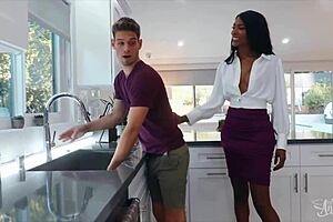 Suggestive tranny threesome bareback anal riding action