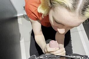 Risky Rough Sex With Random Girl At Public Toilet For Money, Deepthroat And Squirting Orgasm Included