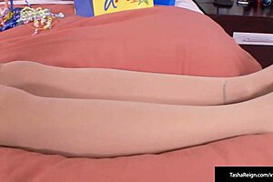 tasha reign and rikki six finger pussies scissor lick to orgasm