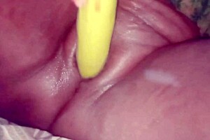 Whoa desi babe goes wild fucking brinjal in hardcore session today