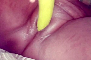Whoa desi babe goes wild fucking brinjal in hardcore session today