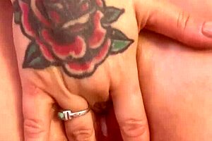 Hot babe explodes with creamy creampie filling! 💦🍆