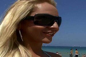 Eva cruz tempts neighbor with monster cock deepthroat ride