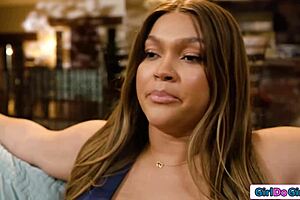 Chubby Ebony Lures Roomie With Fap, Leads To Licking And Muff Diving