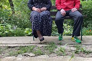 i blast cum all over her sexy high-heeled legs