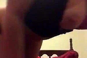 hey this teen novinha is such a delight you gotta see her 😍🔥