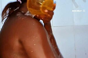 Boss's wife sneaks into bathroom for secret steamy rendezvous