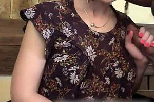 hey lady wanna suck these two cocks in sauna threesome?