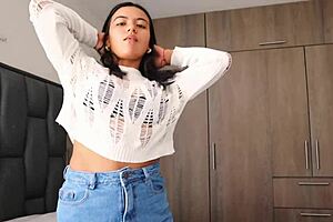 seductive latina tempts with her huge ass craving deep rough pounding