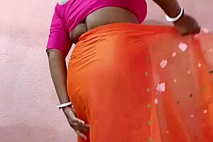 Saree-clad chubby indian beauty gets her fat pussy slammed hard nonstop!