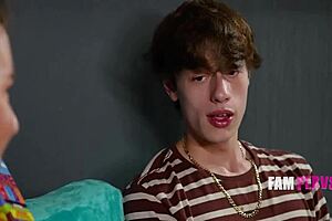 Stepmom's Accidental Downblouse Nude Exposure