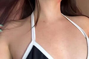 colombian teen streamer fingers juicy pussy in dorm solo tease