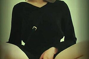 whoa! this ladyboy blasts monster cumshot right in public outdoor spot??!! 💦