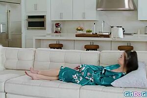 She tempts with tasty shaved pussy