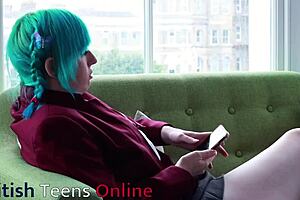 Hot British alt student fingers pussy to epic cum! 🔥🎉