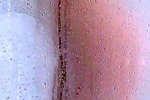 Watch her big ass bounce curves in steamy teen shower fun