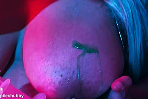 Morrigan stuffs latex pantyhose into her wet pussy for intense foot fetish