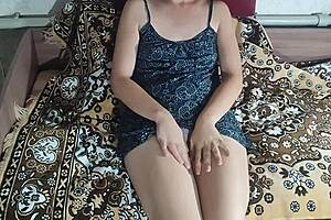 i feel so horny watching this cute korean girl finger her tight wet pussy alone on bed.