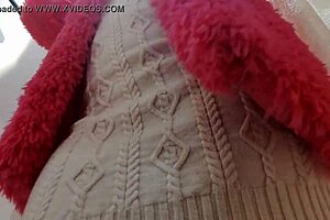 italian beauty flashes ass and hairy pussy in dressing room