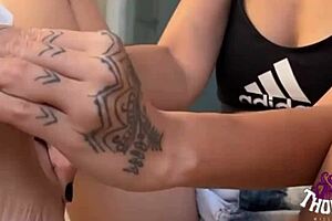 ninfetas crave milk on their pretty feet in double cock action