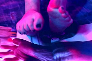 Jerk intensely to my pretty small bare feet up close