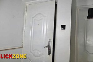 Curvy Babe Gets Fingered Deep on Bedroom Bed