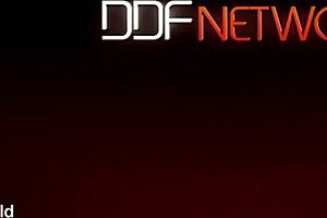 Hungarian Russian babes suck toes then ass to mouth in threesome