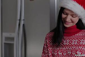 Girlfriend's Shaved Pussy Licked Wild on Christmas Day