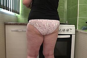 home camera catches big ass mature housewife cleaning in panties