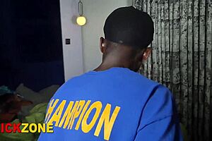 Curvy Babe Gets Fingered Deep on Bedroom Bed