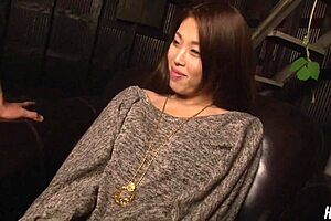 Ayaka Minamino fucked thru ripped jeans creampie