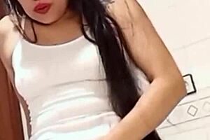 Hey horny colombian babe squirt your pussy for us